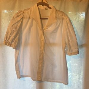 Vintage White Top w/ Puff Sleves